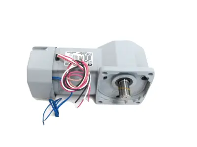 NEW NISSEI GTR HFMN-18R-15-T90WX GEARMOTOR 15:1 380-400/440V HFMN18R15T90WX