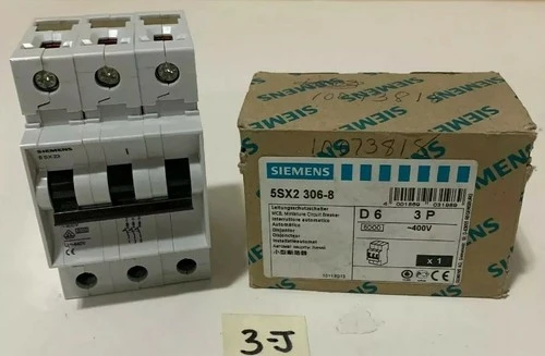 NEW SIEMENS 5SX2 306-8