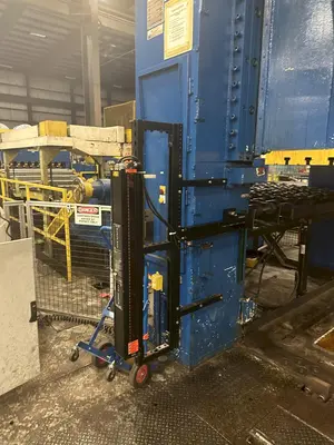 400 TON FUKUI BLANKING PRESS. 72" X .128" X 70,000 LB SERVO FEEDLINE STOCK #  0956723