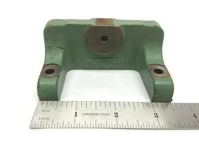 B-16073 | Green Vibratory Block Holder 2-1/2" ID M8 Metric Screw Holes - Used