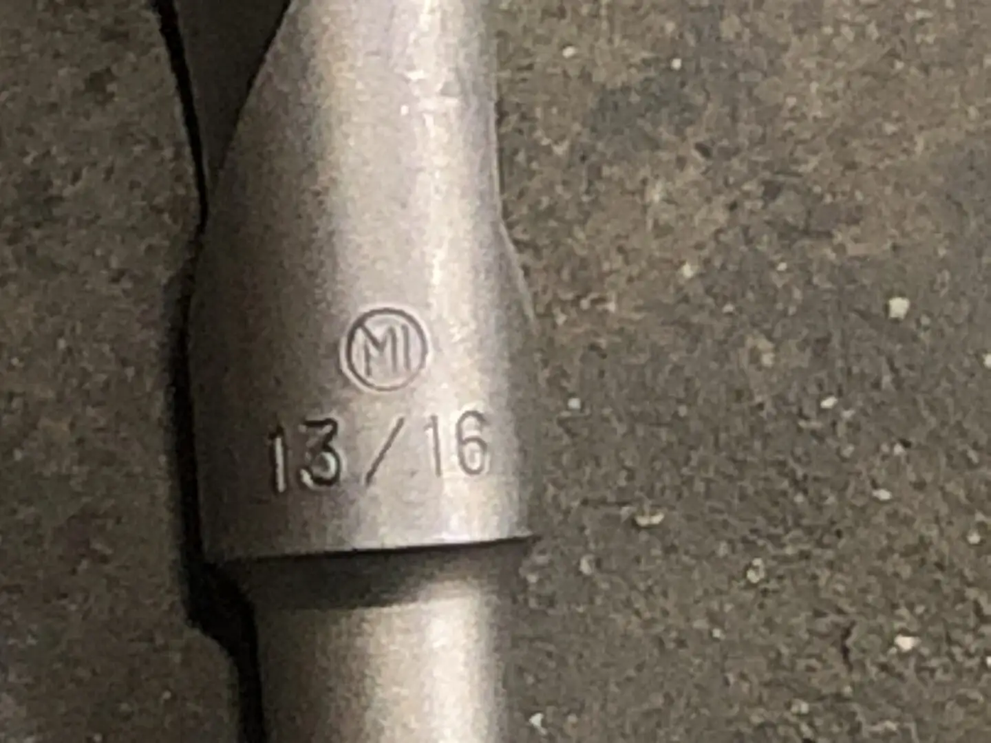 13/16-inch Dia. 6-inch B-Taper Shank Bit