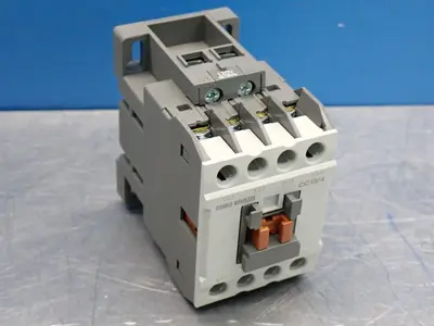 New | in-Stock CARLO GAVAZZI CC18/4 A120 PLC Contactors | HGR 24 #754225