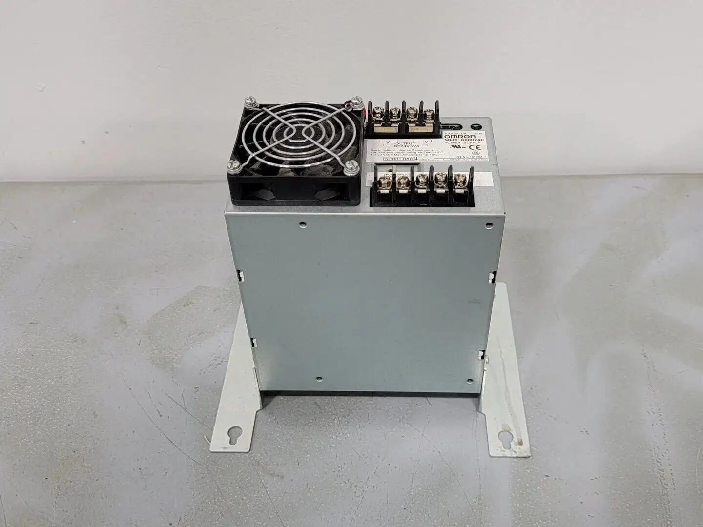 USED OMRON S8JX-G60024C
