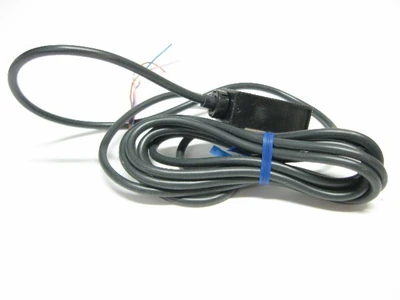 USED OMRON E3S-2LE4