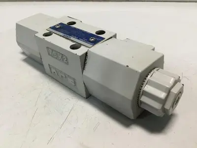 USED YUKEN DSG-01-3C40-D24-N-50299