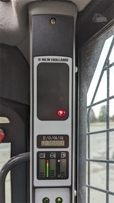 USED 2023 NEW HOLLAND L318