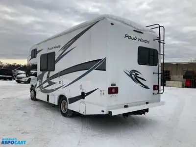 USED 2022 FORD /THOR MOTOR COACH E-350 SUPER DUTY FOUR WINDS 22E