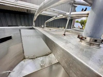 950 Gallon (IN-Operable Jacket) Stainless Steel Mixing / Holding Tanks