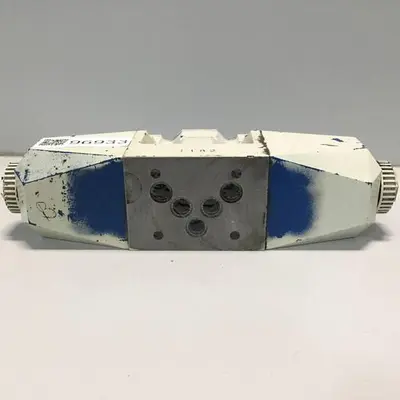 USED VICKERS DG4V533CMP7LH630