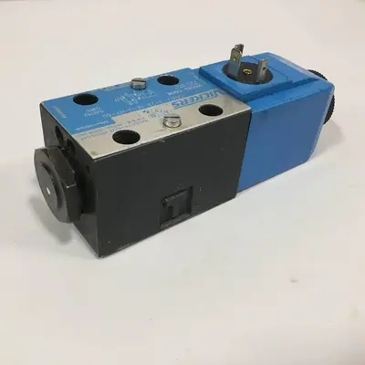 USED VICKERS DG4V-3-2A-M-U-H7-60