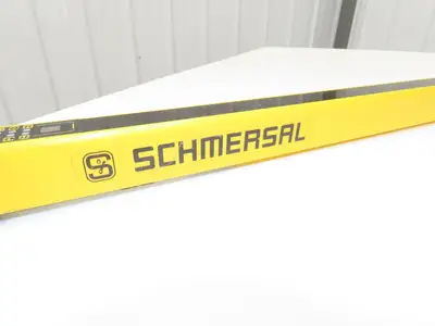 Schmersal SLC440-ER-1210-14-01 Safety Light Curtain Transmitter & Receiver Set