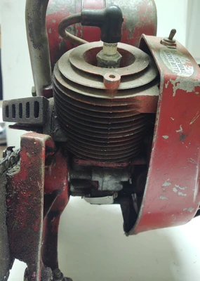 VINTAGE 1950's MONO LINE LOGGING CHAINSAW-- MAN CAVE- WILL FIRE- RESTORE PROJECT