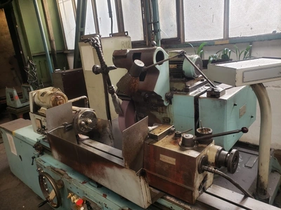 TOS Universal Cylindrical Grinder