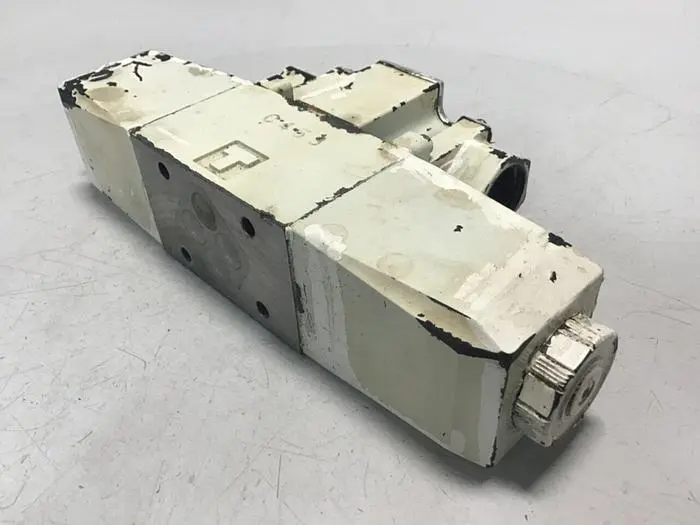 Used VICKERS DG4V37CMP7H750 Valves/Fittings Michigan US | Ideal Machinery #608225
