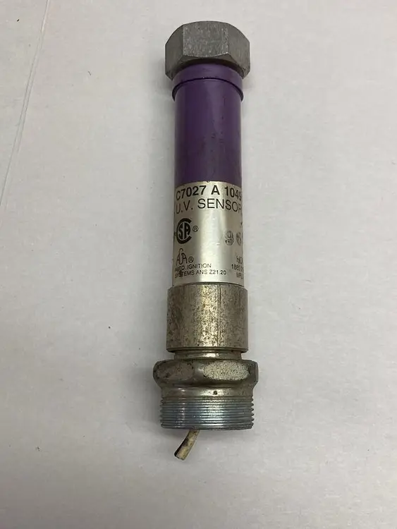 Used HONEYWELL C7027 A 1049 Industrial Controls Ohio US | Surplus Asset Holdings #1470087