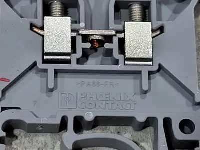 USED PHOENIX CONTACT UK3N