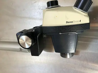 Leica Stereo Zoom 4 with 10x eyepieces