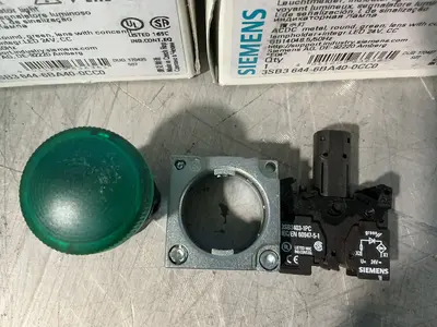 Used SIEMENS 3SB3 6446BA400CC0 Light Source Equipment Ohio US | HGR 24 #1474898
