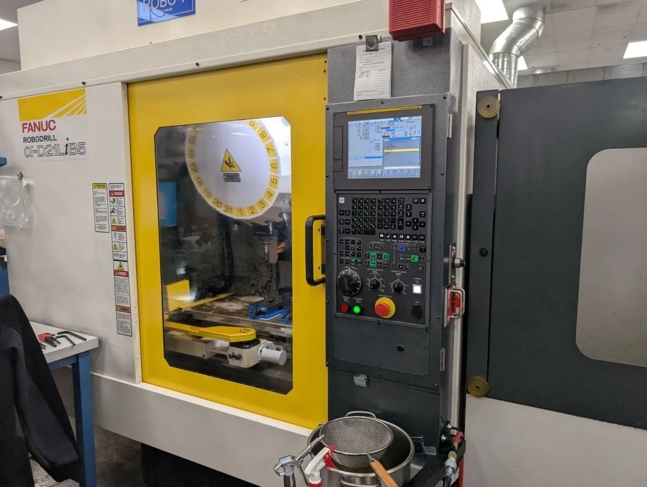 Used 2018 FANUC ROBODRILL ALPHA D21LIB5 | CNC Drilling and Tapping Centers