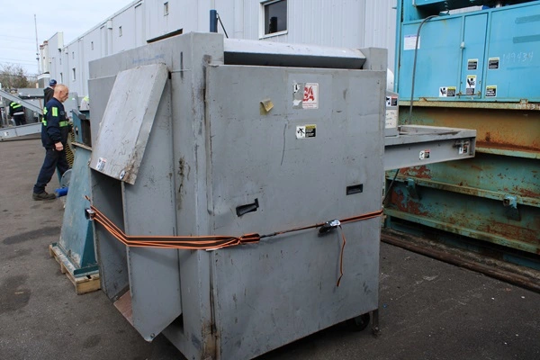 AmeriShred AMS-4000 Shredder