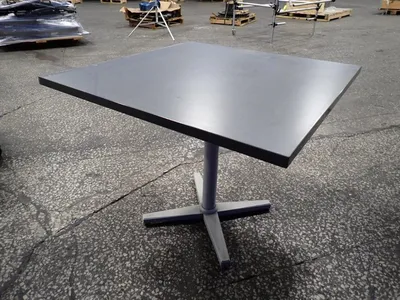 36" X 36" X 29" Table