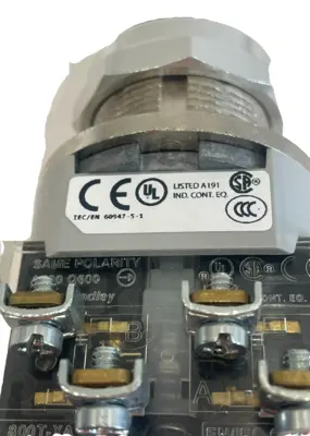 NEW ALLEN BRADLEY 800T-H32B SELECTOR SWITCH SER. T 800TH32B