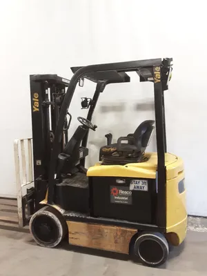 USED 2011 YALE ERC050VG