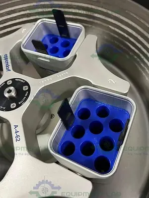 USED EPPENDORF 5810R REFRIGERATED CENTRIFUGE W/ EPPENDORF A-4-62 ROTOR 4000 RPM