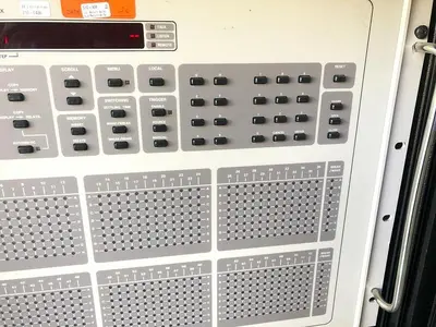 KEITHLEY 707A SWITCHING MATRIX WITH 7072 SEMICONDUCTOR MATRIX CARD plug ins