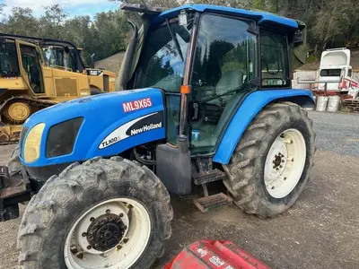 USED 2005 NEW HOLLAND TL100A