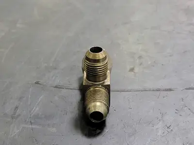 1/2" Male x 1/4" Female Threaded Run Tee Brass (Bag of 14)