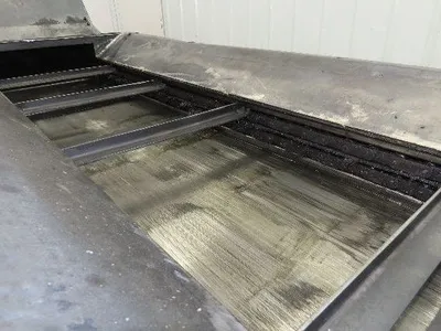 Shin Myung Magnetic Chip Conveyor with Drag Chain Scraper 14"x51" Infeed 220V