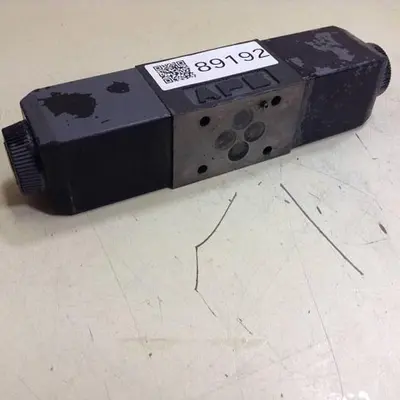 USED VICKERS DG4V-3-6C-M-U-HL7-60