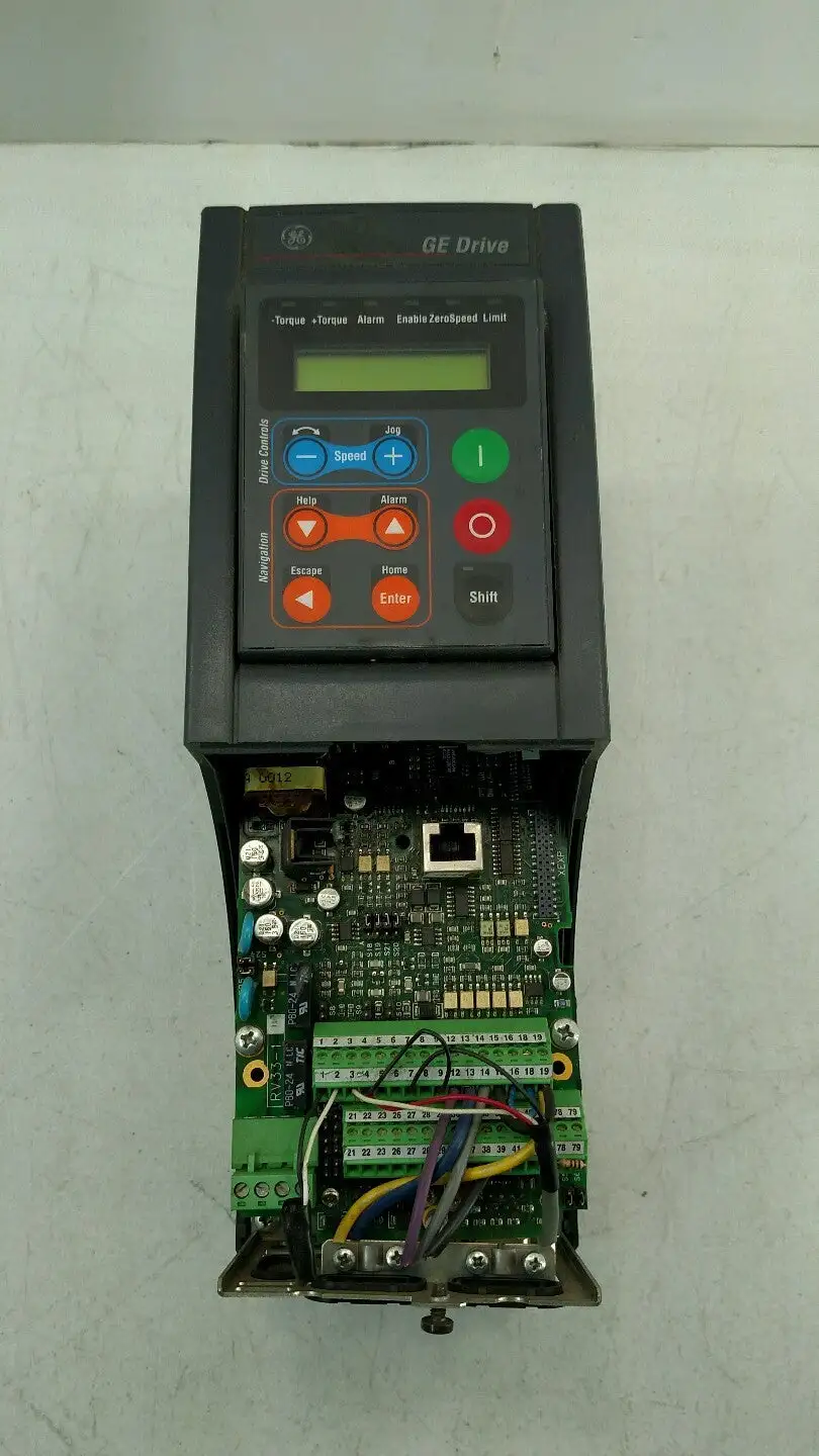 GE 6KAVI43002Y1B2 AC Drive 2 HP 480 3-Phase AV-300i. Loc.1E