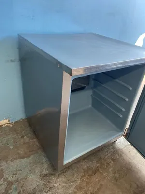 75-0448 Delfield Star2 27" Self Contained Undercounter Cooler