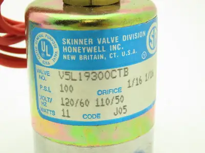 Honeywell Skinner V5L19300CTB Solenoid Valve 3-Way NC 120V 100 PSI 1/4" NPT