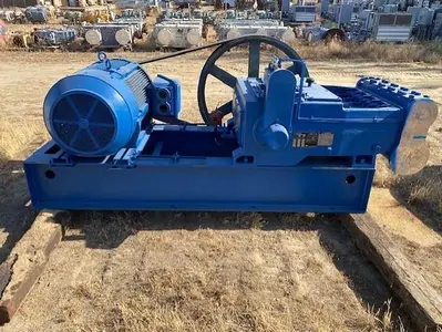 USED NATIONAL OILWELL 300Q-5