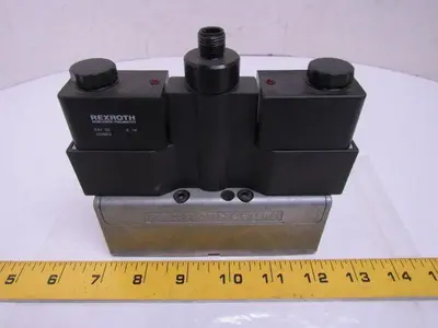 Rexroth Ceram GT-010062-00909 Double Solenoid Valve 4-Pin 24VDC ISO Sz 1