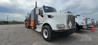 Used 2015 PETERBILT 567 Tractors & Trailers Texas US | Roll Off Truck World #1486374
