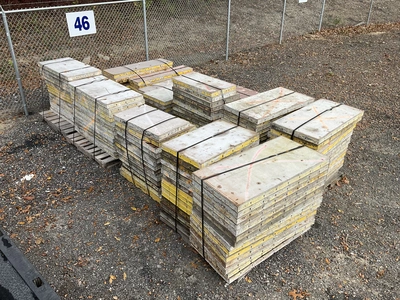Used MIXED LOT OF VARIOUS SIZED CONCRETE FORMS Misc Construction Attachements Michigan US | Miedema Asset Management Group #1579276