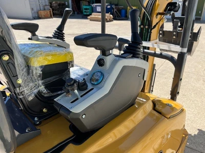 2025 CFG Mini Excavator (QK18R)