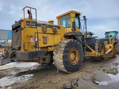 USED 2001 KOMATSU WD600-3