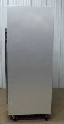 142-1121 Traulsen G31011 Reach In Stainless Steel 3 Door Freezer