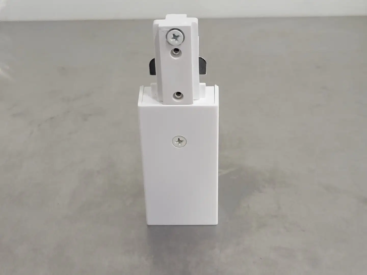 NEW TRACK LIGHTING FITTING UP1001