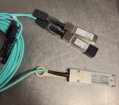 L-COM 100G AOCQSP28100-003 Cable -Optical Fiber 3M SN 1905100290(BIN461)