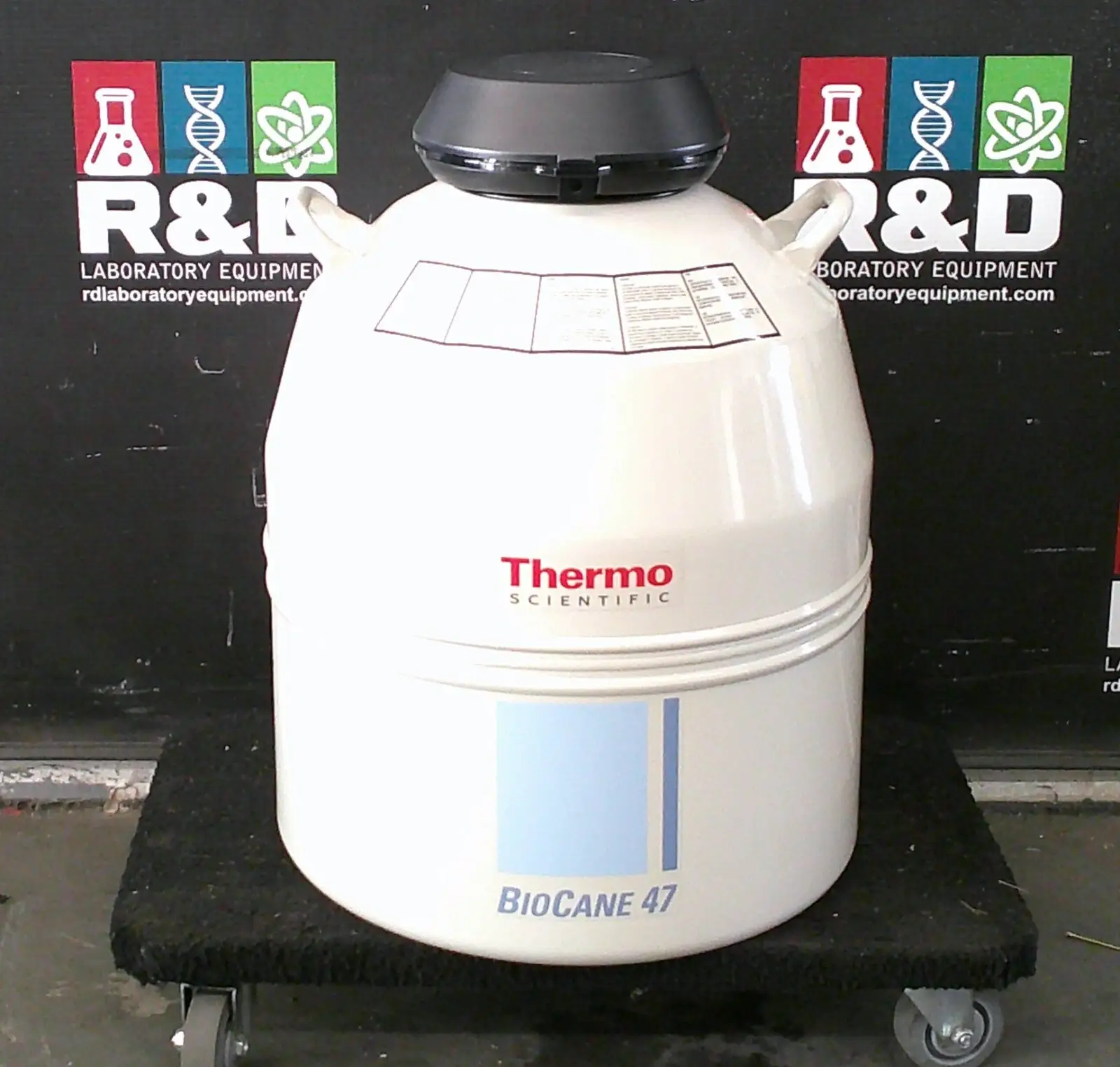 Thermo Scientific BioCane 47 L Liquid Nitrogen LN2 Dewar Cryo Storage w/Racks