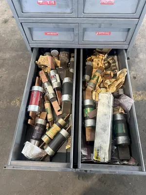 5 DRAWER TOOLING CABINET. STOCK # 0543026