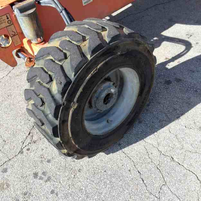 USED 2013 JLG 450AJ