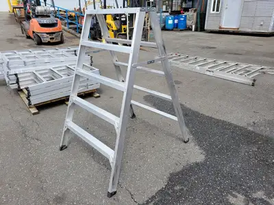 5 ft Aluminum Ladder