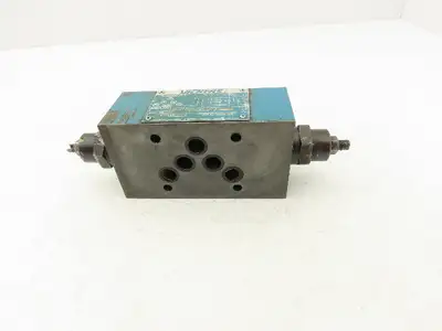 Used VICKERS _UNKNOWN_ Valves/Fittings Indiana US | Arrow Industrial #1365383